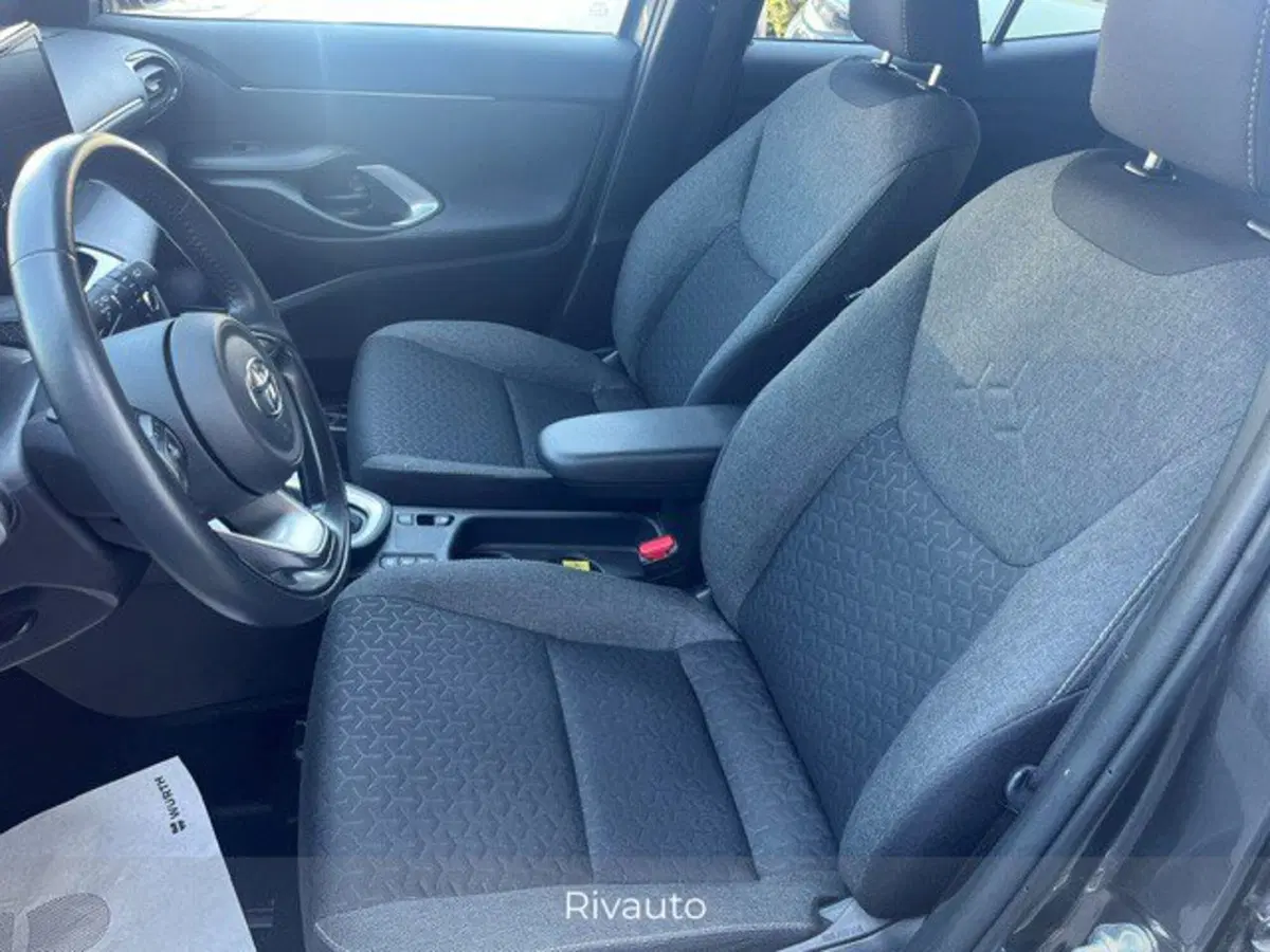 Toyota Yaris Cross usata a Como (10)