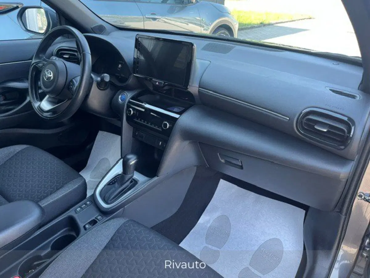 Toyota Yaris Cross usata a Como (5)