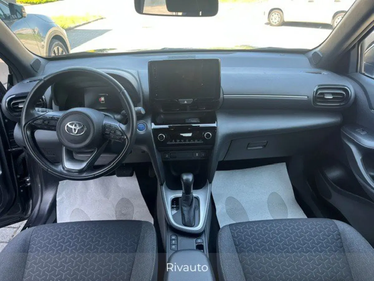 Toyota Yaris Cross usata a Como (7)