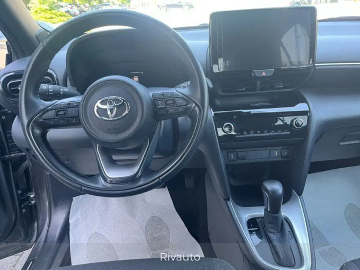 Toyota Yaris Cross usata a Como (8)