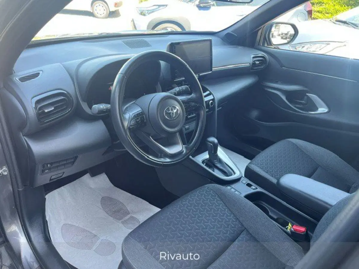 Toyota Yaris Cross usata a Como (9)