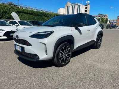 Toyota Yaris Cross 1.5h GR Sport Black Sky fwd 116cv e-cvt del 2023 usata a Piacenza