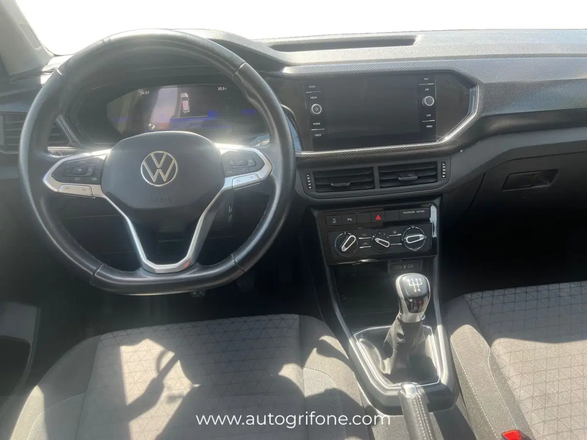 Volkswagen T-Cross usata a Modena (10)