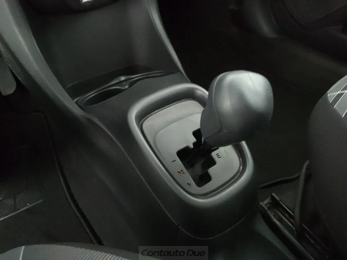 Peugeot 108 usata a Caserta (10)