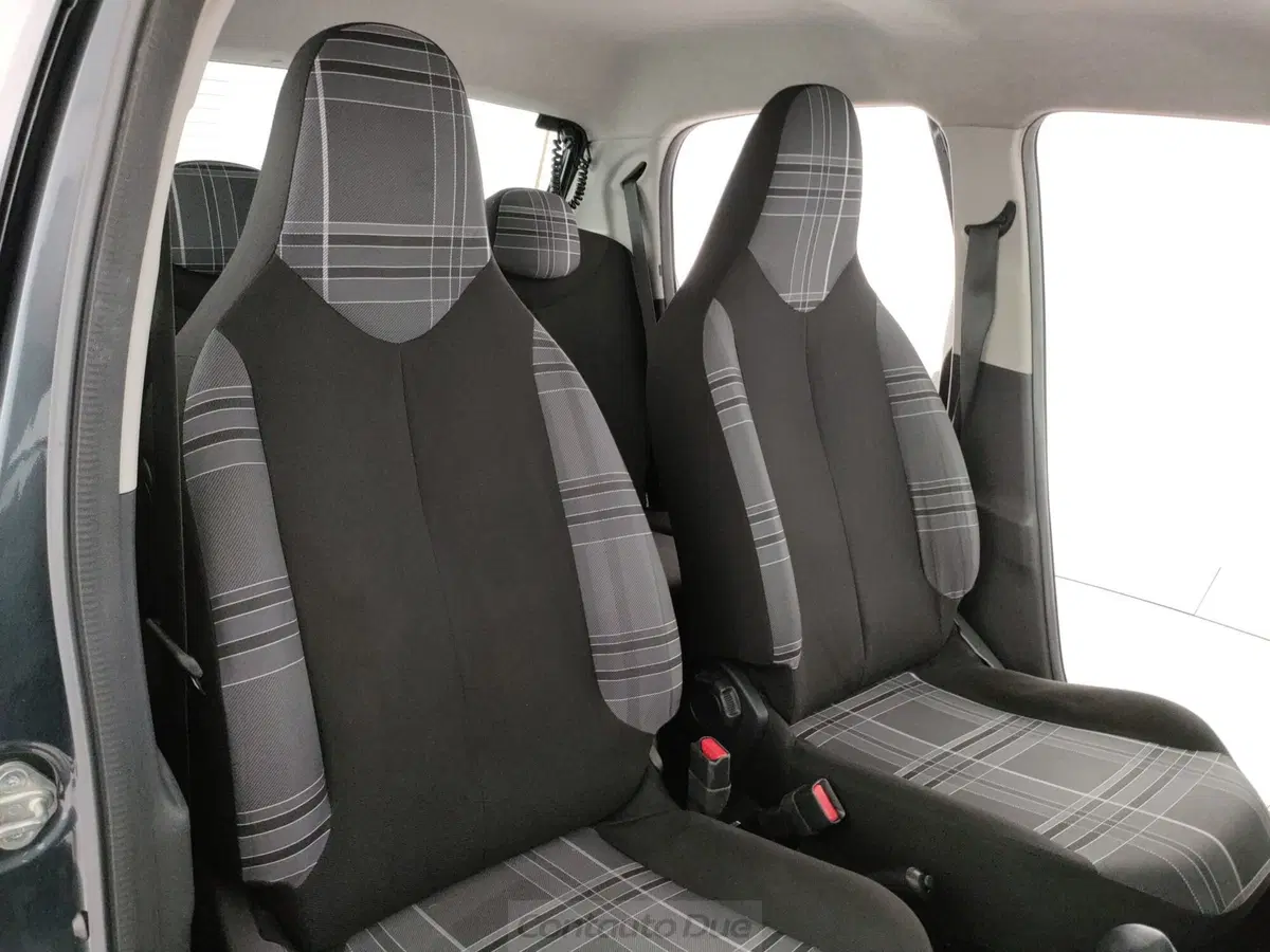 Peugeot 108 usata a Caserta (15)
