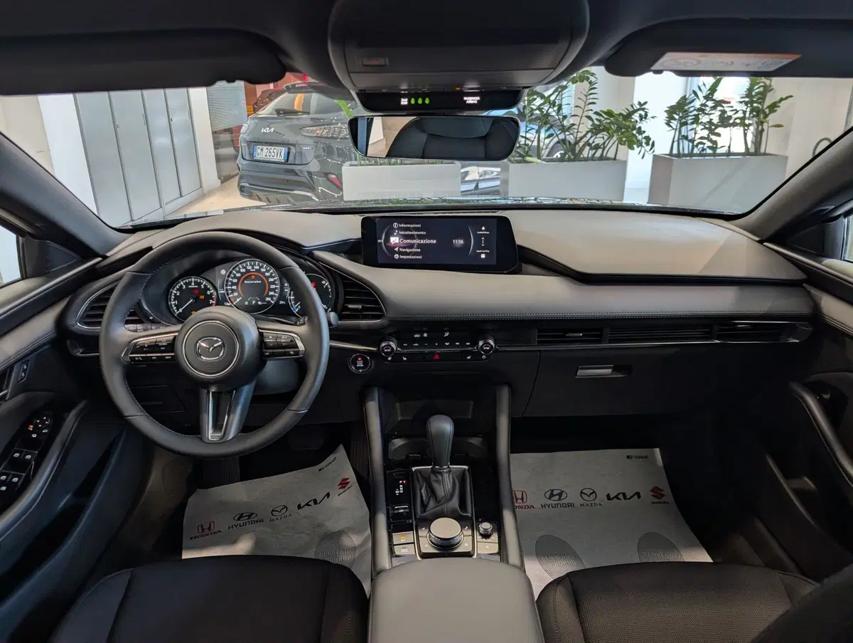 Mazda Mazda3 nuova a Napoli (11)
