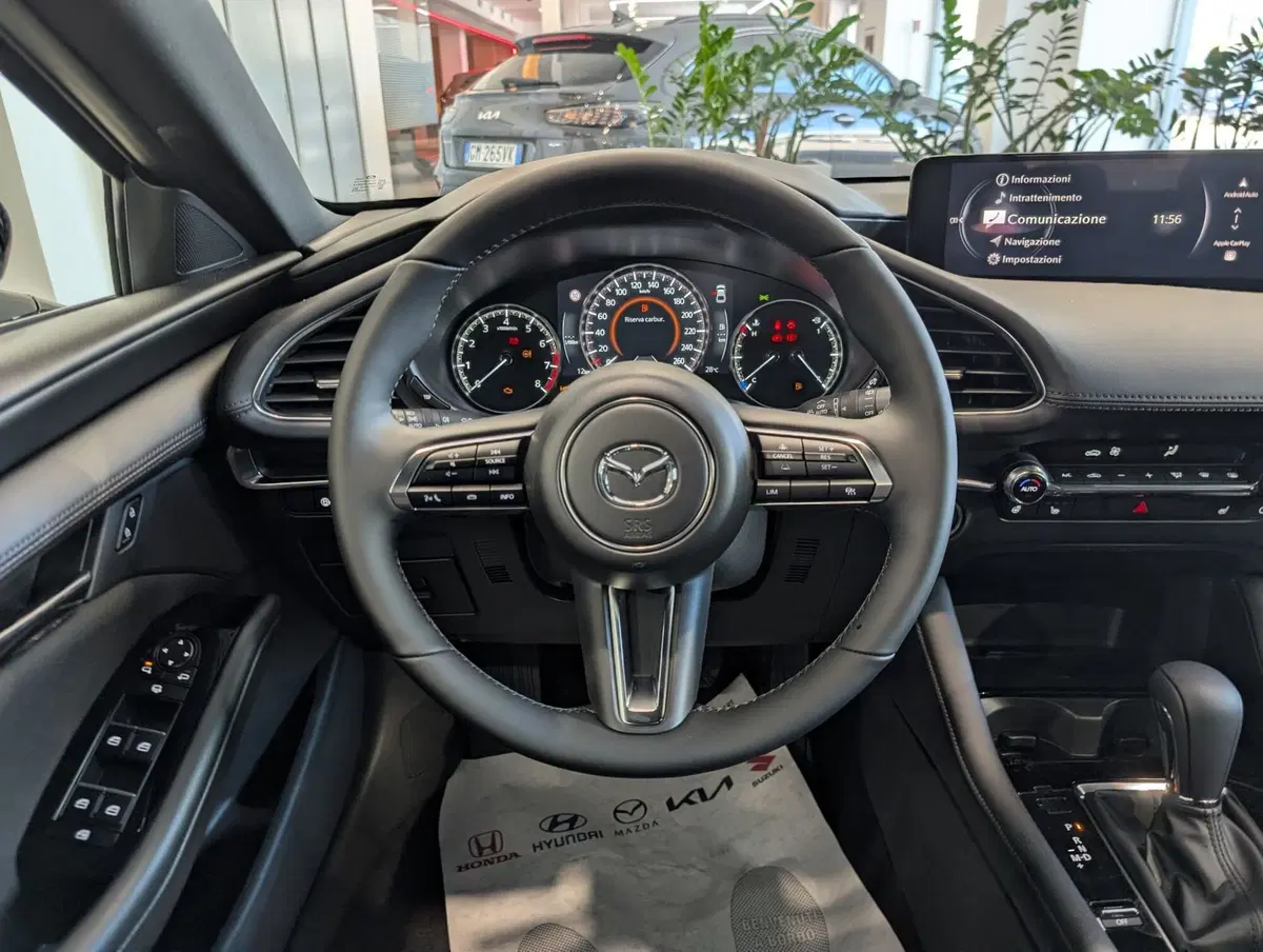 Mazda Mazda3 nuova a Napoli (12)