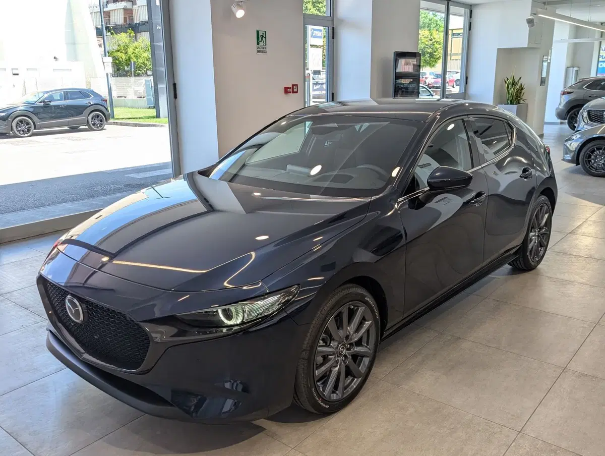 Mazda Mazda3 nuova a Napoli (3)