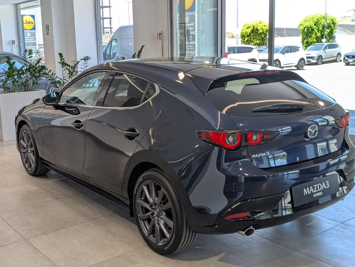 Mazda Mazda3 nuova a Napoli (5)