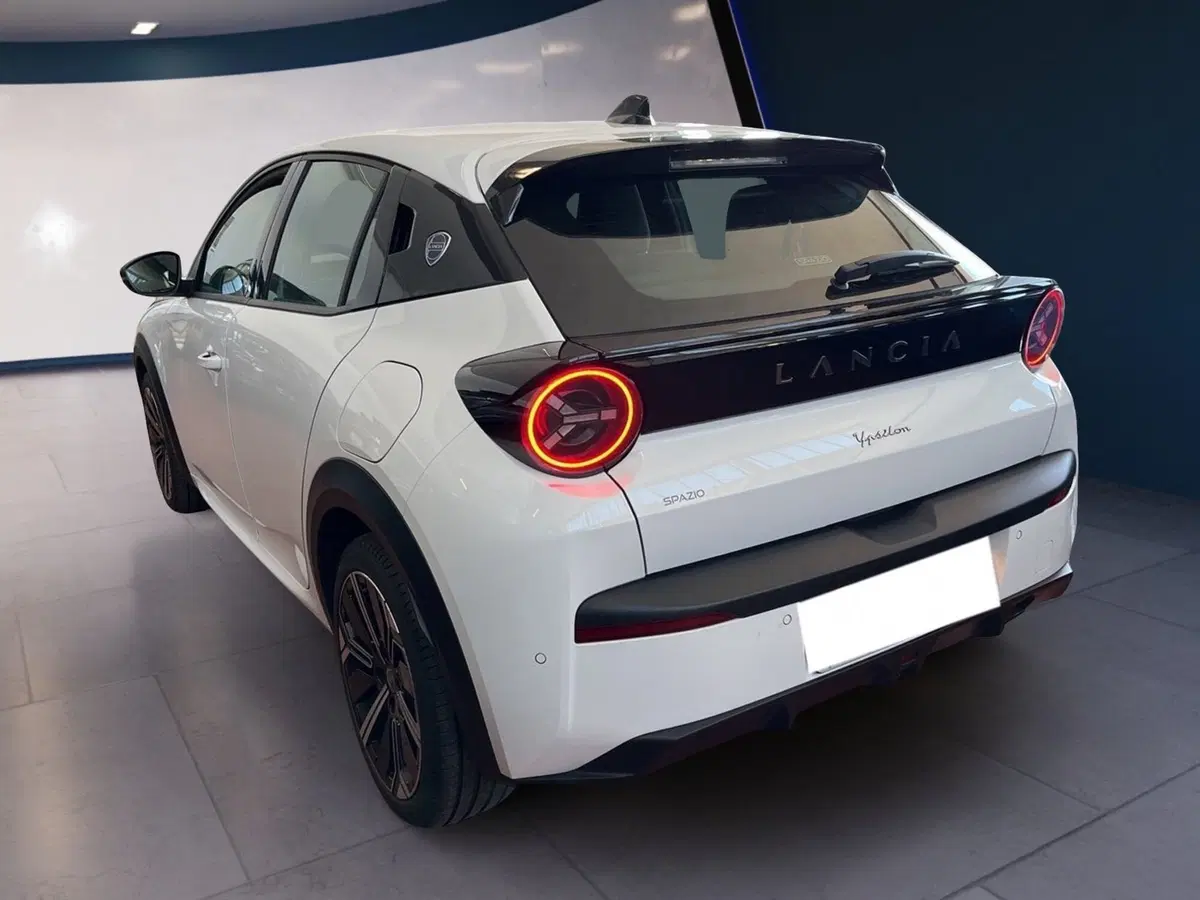 Lancia Ypsilon usata a Torino (5)