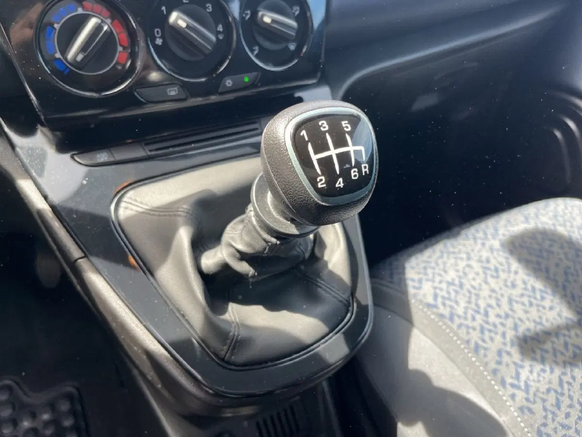 Lancia Ypsilon usata a Torino (12)