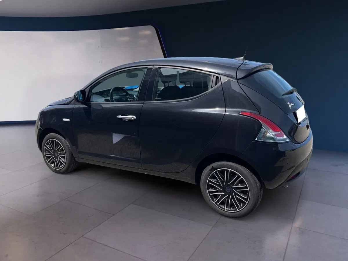 Lancia Ypsilon usata a Torino (4)