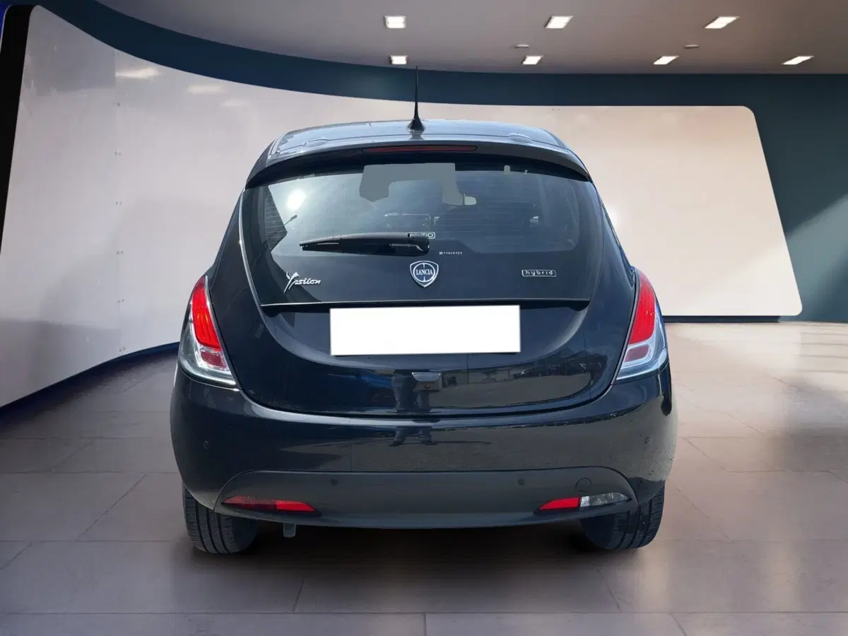 Lancia Ypsilon usata a Torino (5)