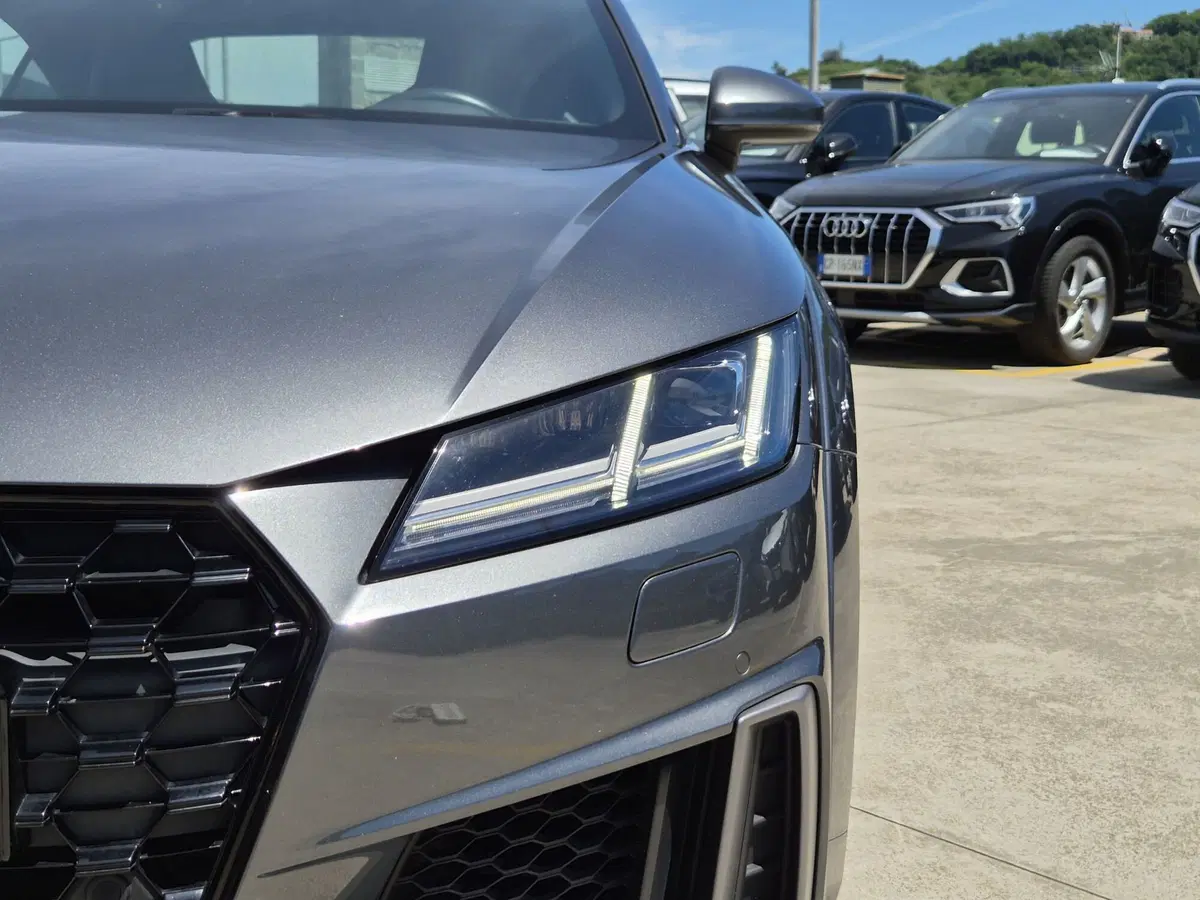 Audi TT Coupé usata  (17)