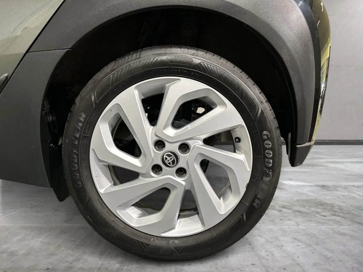 Toyota Aygo X usata a Milano (11)