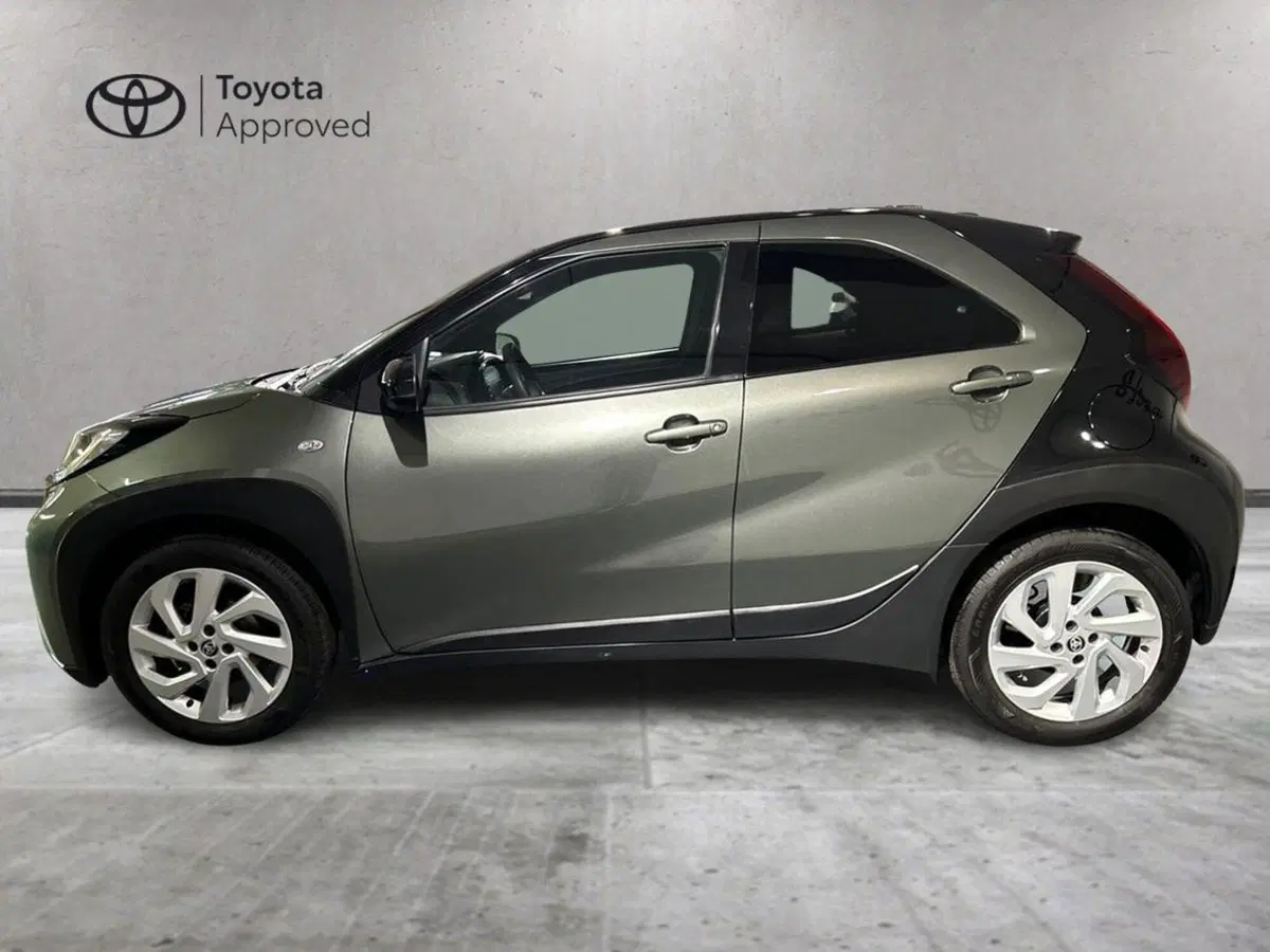 Toyota Aygo X usata a Milano (2)
