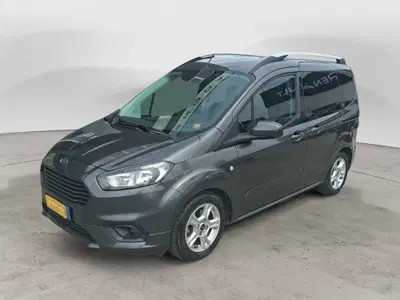 Ford Tourneo Courier 1.0 EcoBoost 100 CV Plus del 2019 usata a Ancona
