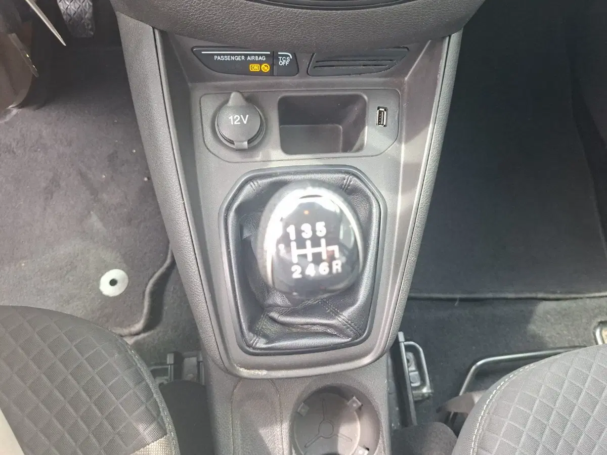 Ford Tourneo Courier usata a Ancona (19)