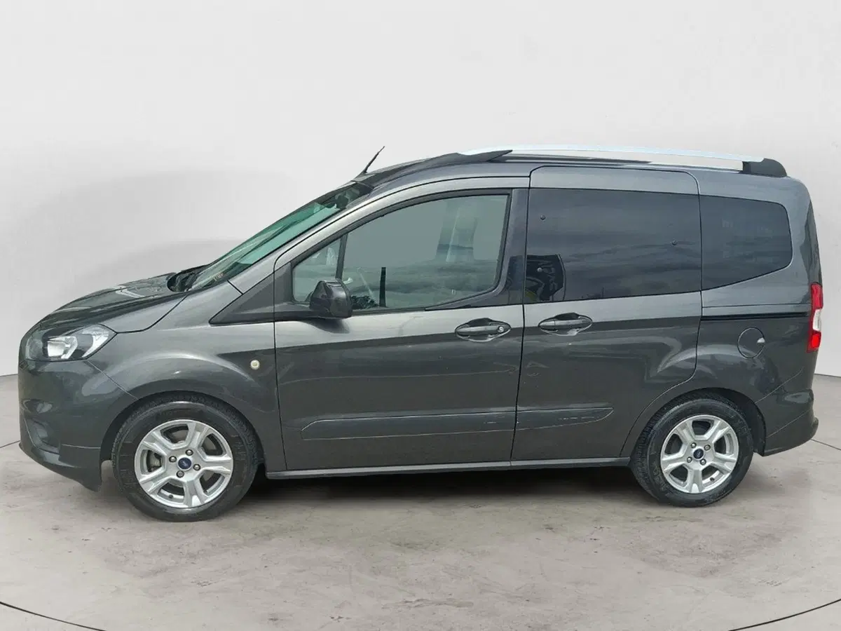 Ford Tourneo Courier usata a Ancona (2)