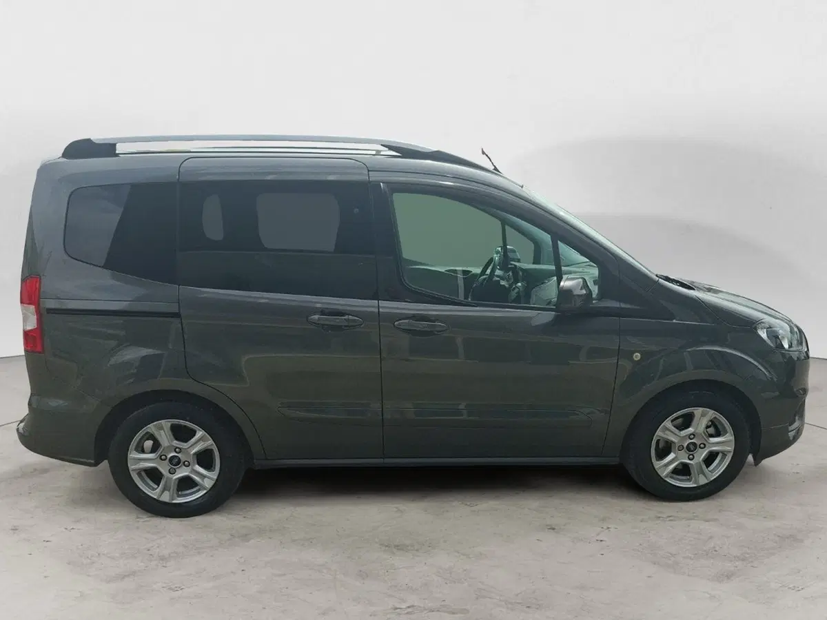 Ford Tourneo Courier usata a Ancona (6)