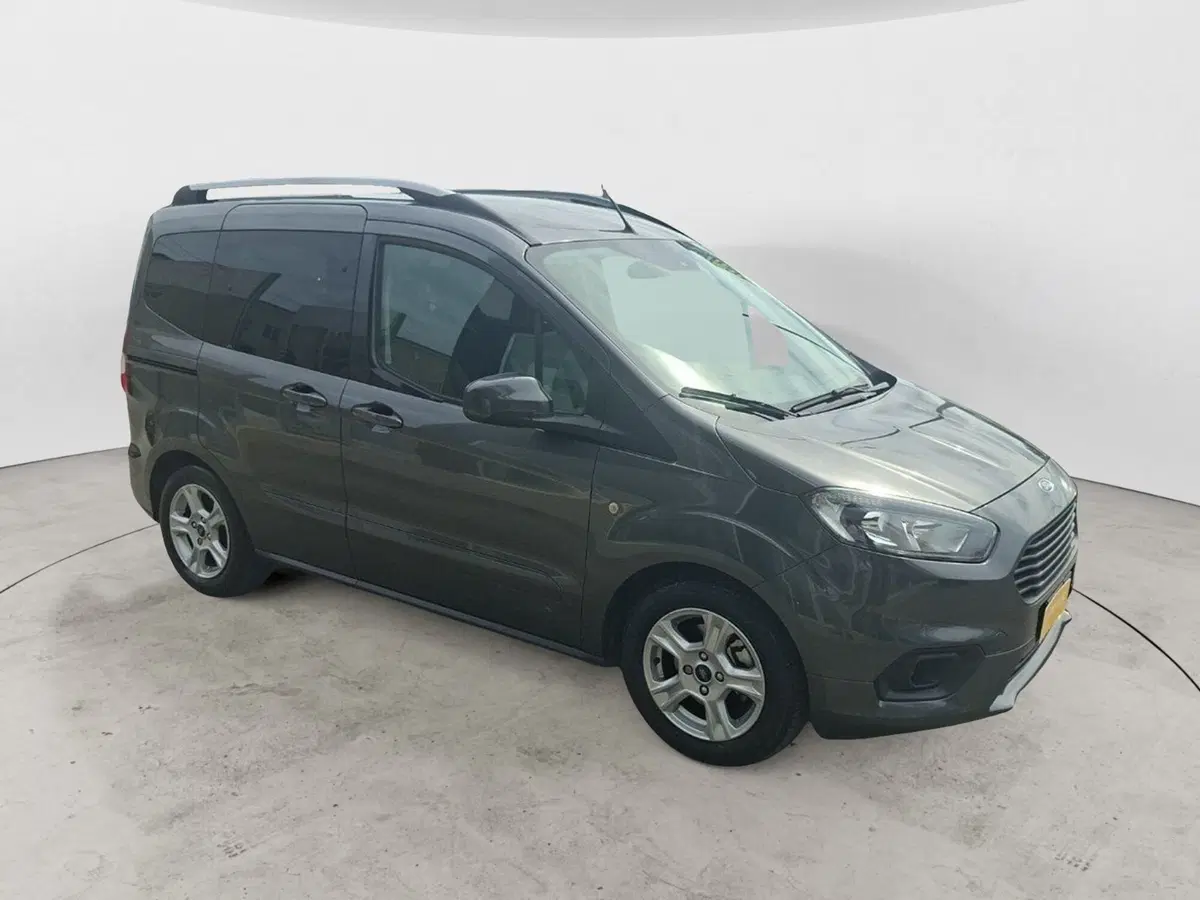 Ford Tourneo Courier usata a Ancona (7)