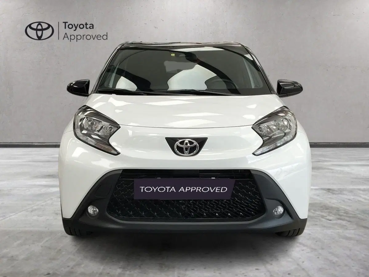 Toyota Aygo X usata a Roma (12)