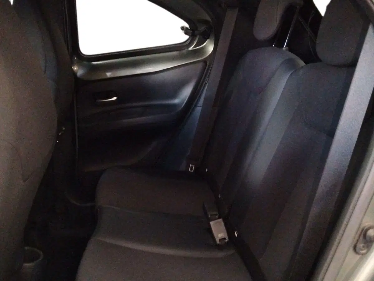 Toyota Aygo X usata a Roma (11)