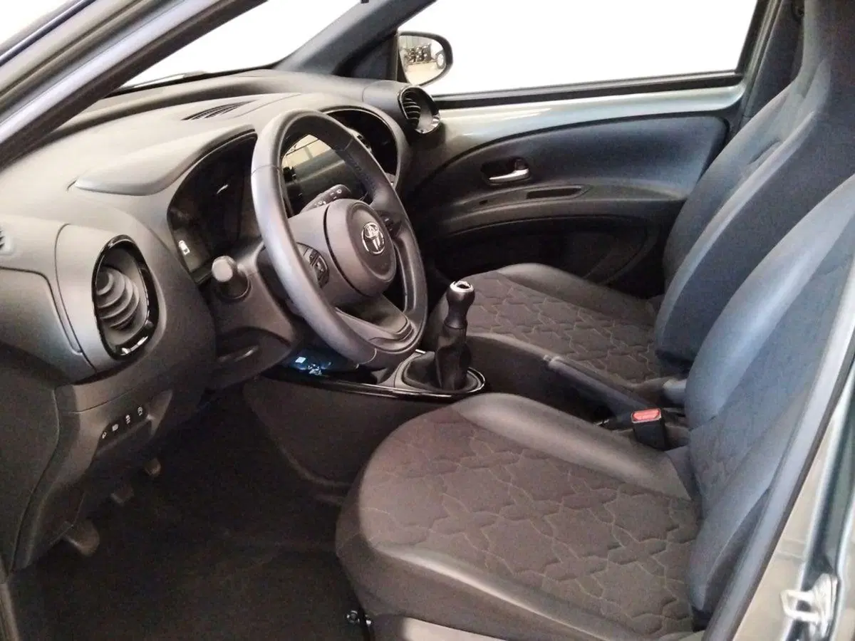 Toyota Aygo X usata a Roma (7)