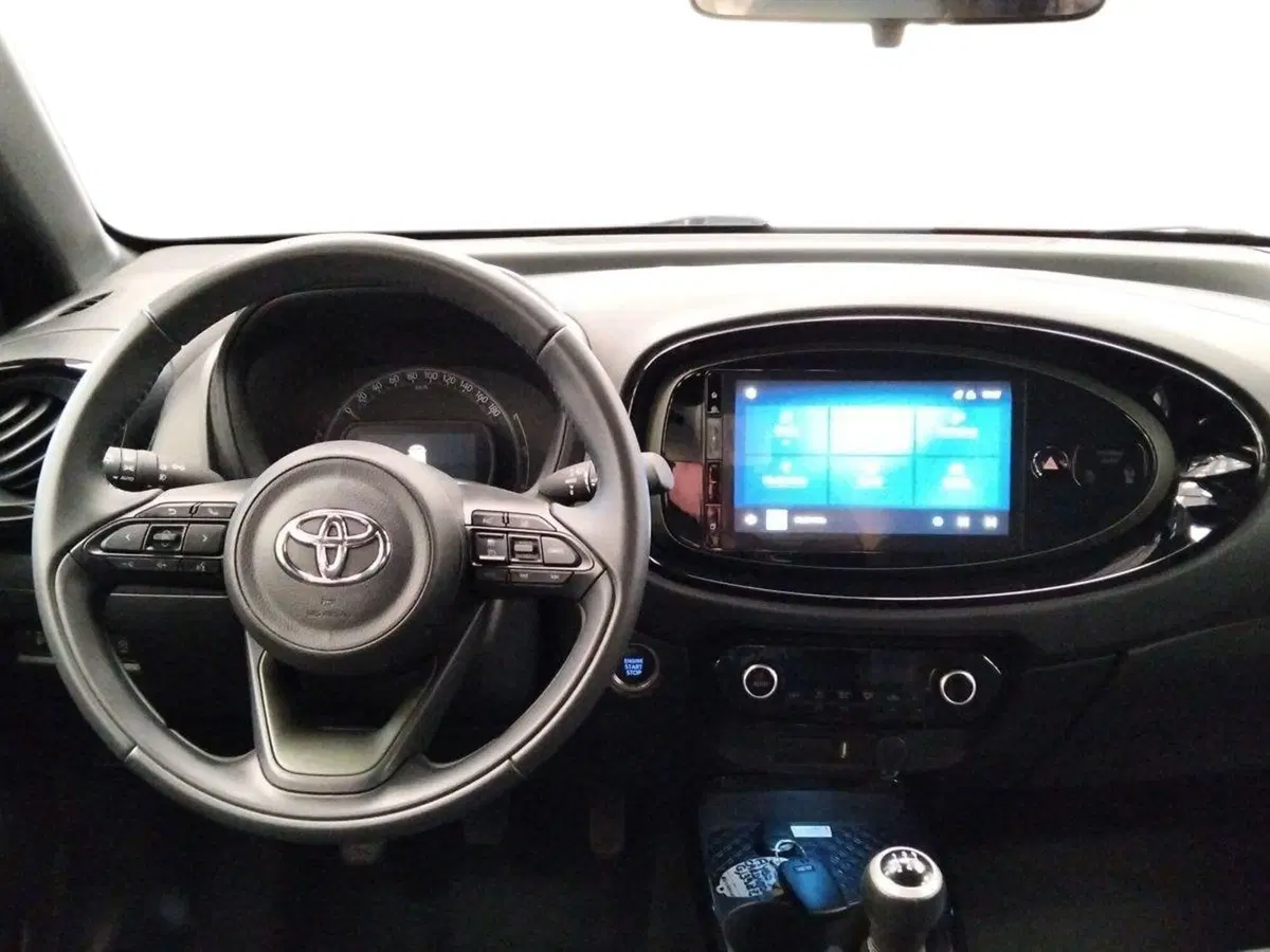 Toyota Aygo X usata a Roma (8)