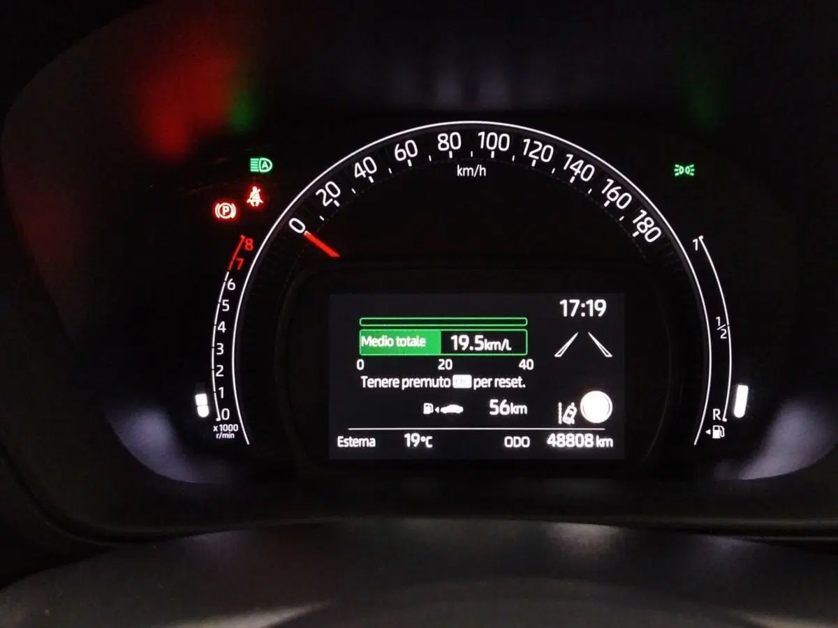 Toyota Aygo X usata a Roma (9)