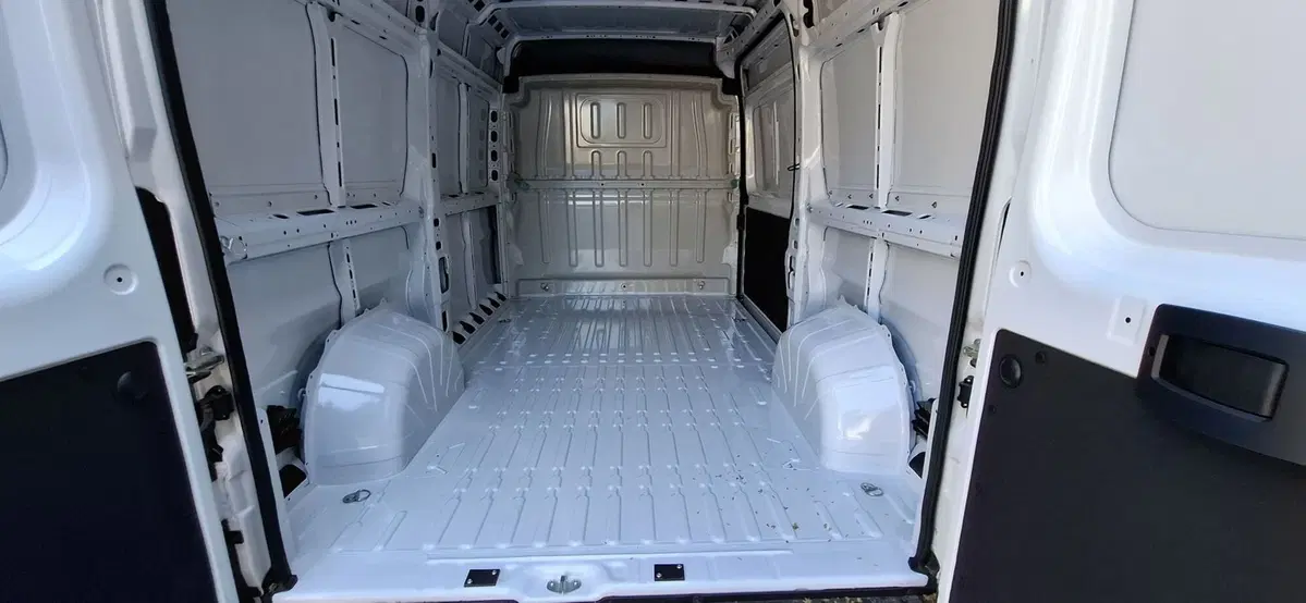 Toyota Proace Max Furgone nuova a Bologna (7)