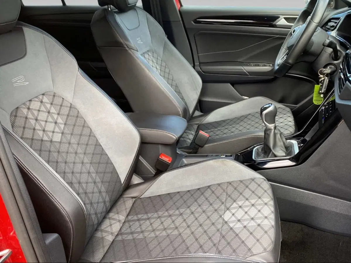 Volkswagen T-Roc usata a Livorno (12)