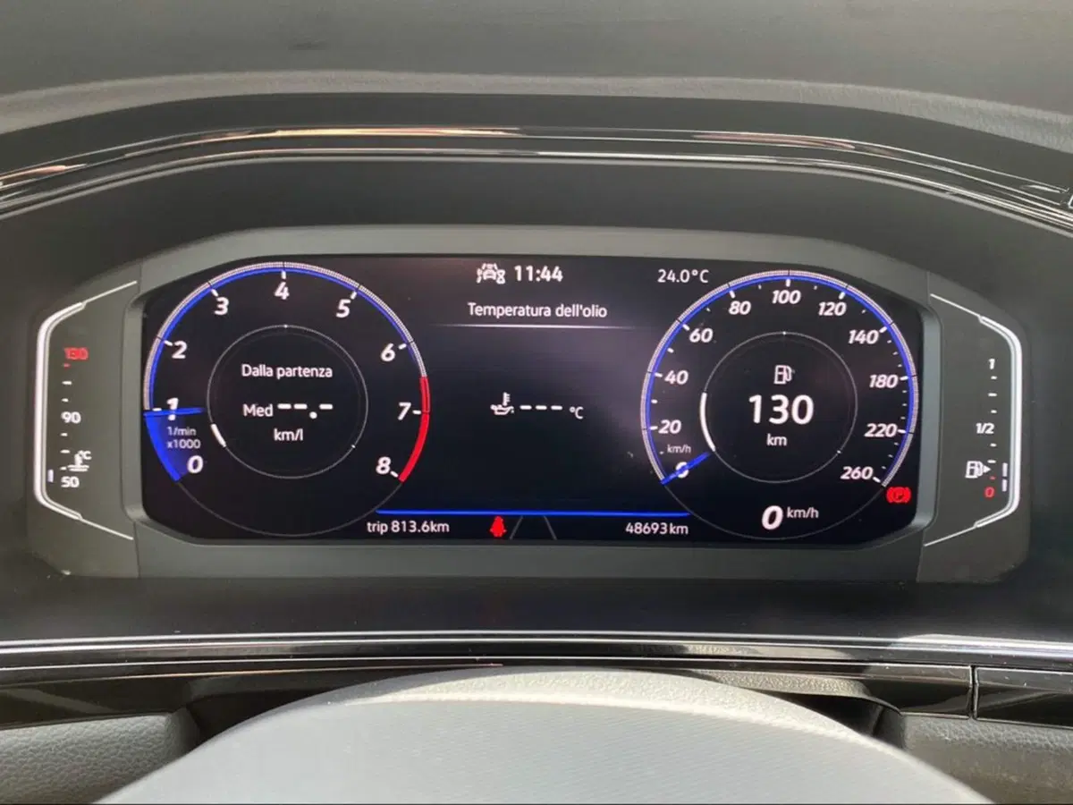 Volkswagen T-Roc usata a Livorno (7)