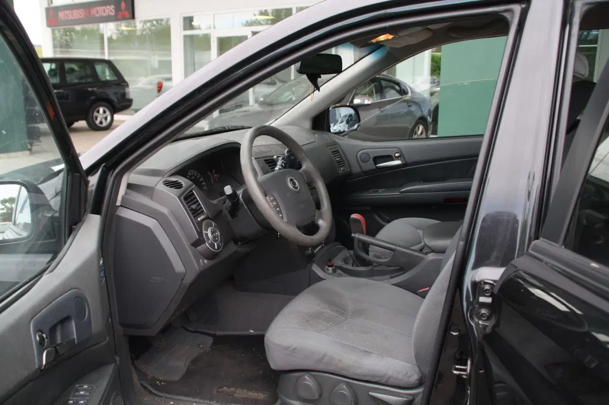Ssangyong Kyron usata a Pordenone (8)