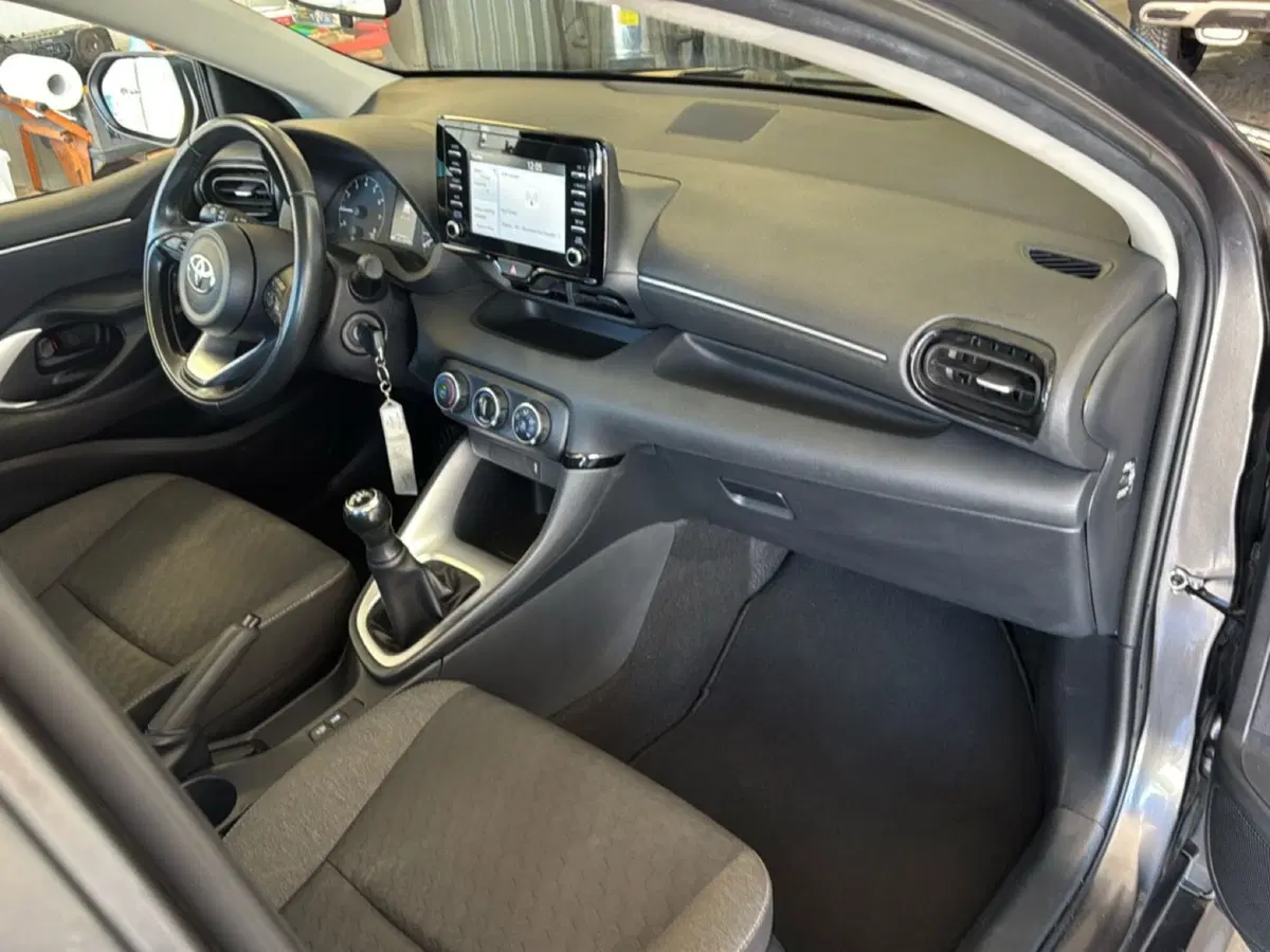 Toyota Yaris usata a Ferrara (15)
