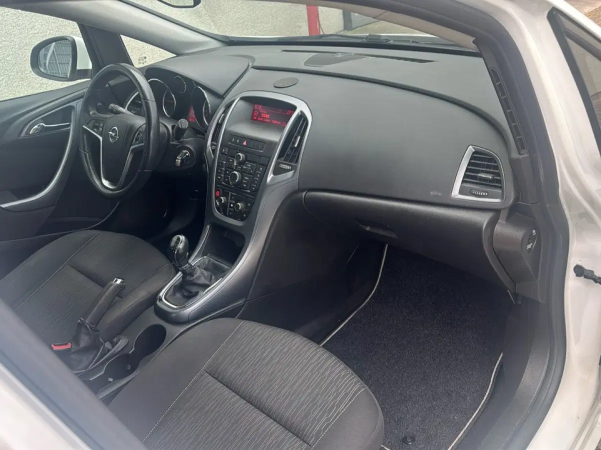 Opel Astra usata a Ferrara (11)