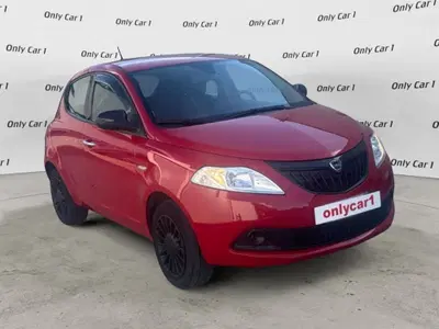 Lancia Ypsilon 1.0 FireFly 5 porte S&amp;S Hybrid Silver Plus del 2023 usata a Poggio Renatico