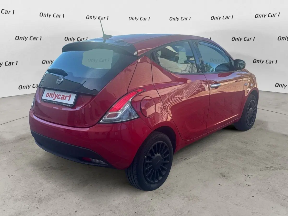 Lancia Ypsilon usata a Ferrara (6)
