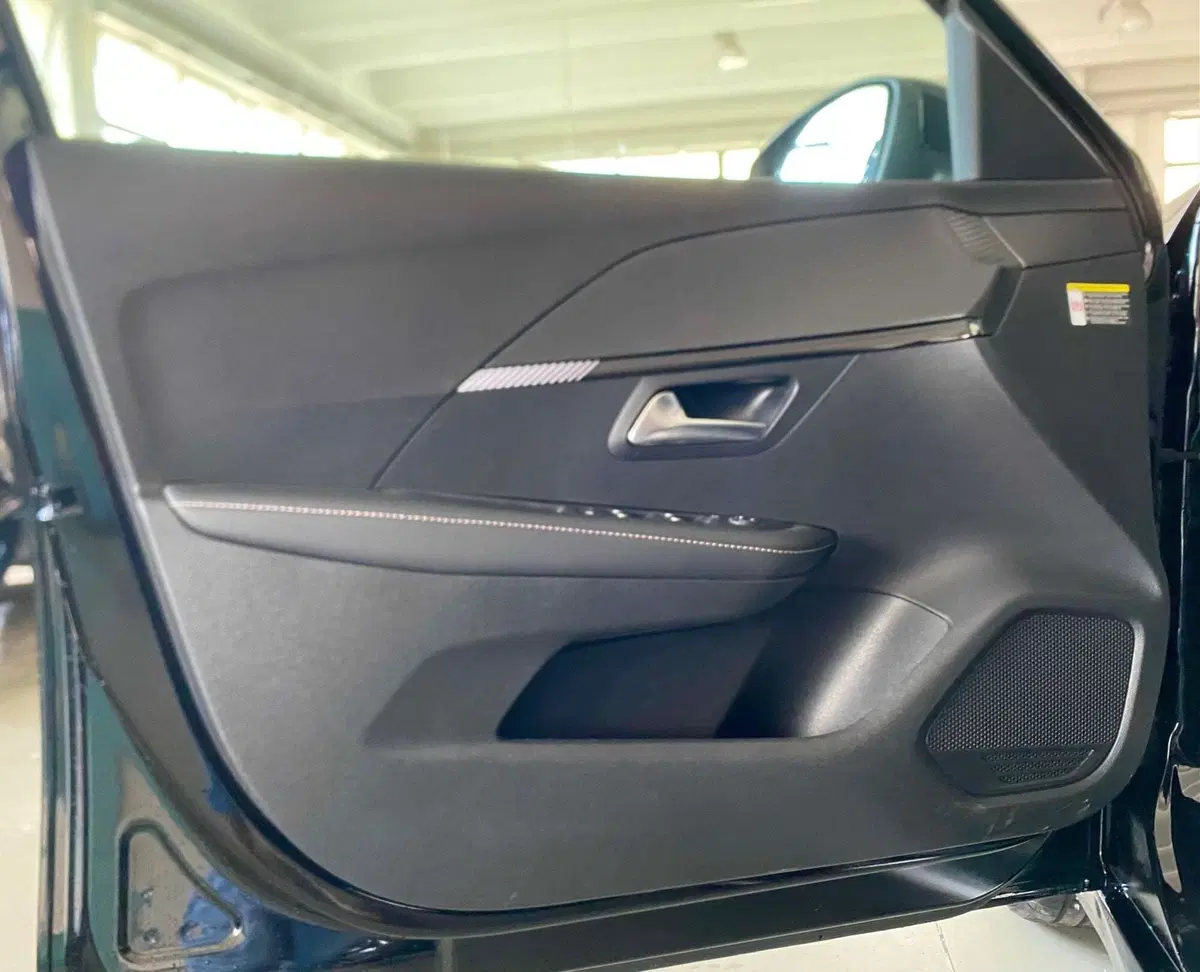 Peugeot 208 nuova a Bari (9)