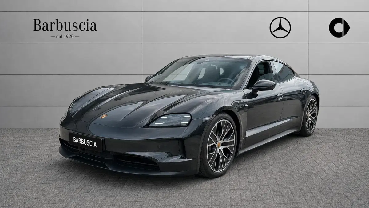 Porsche Taycan usata a Pescara