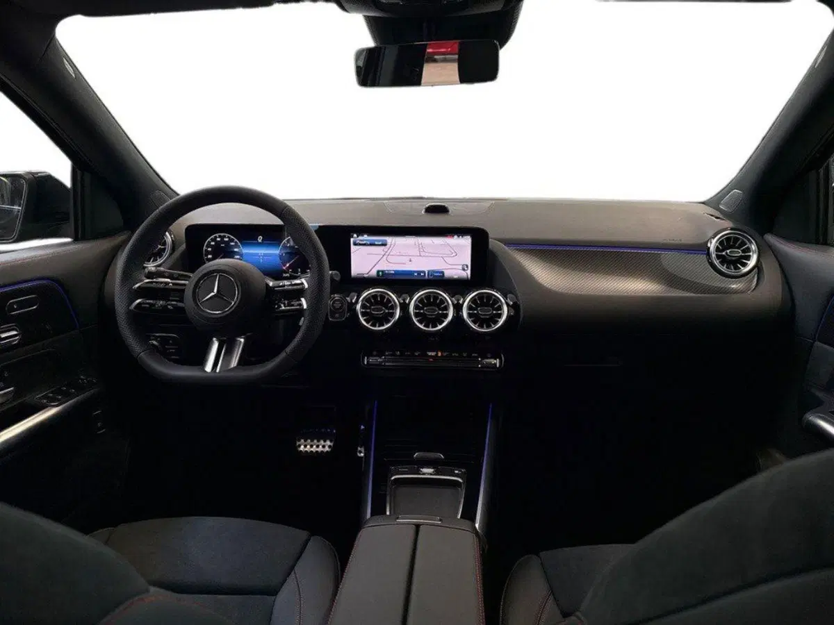 Mercedes-Benz GLA SUV nuova a Rimini (10)
