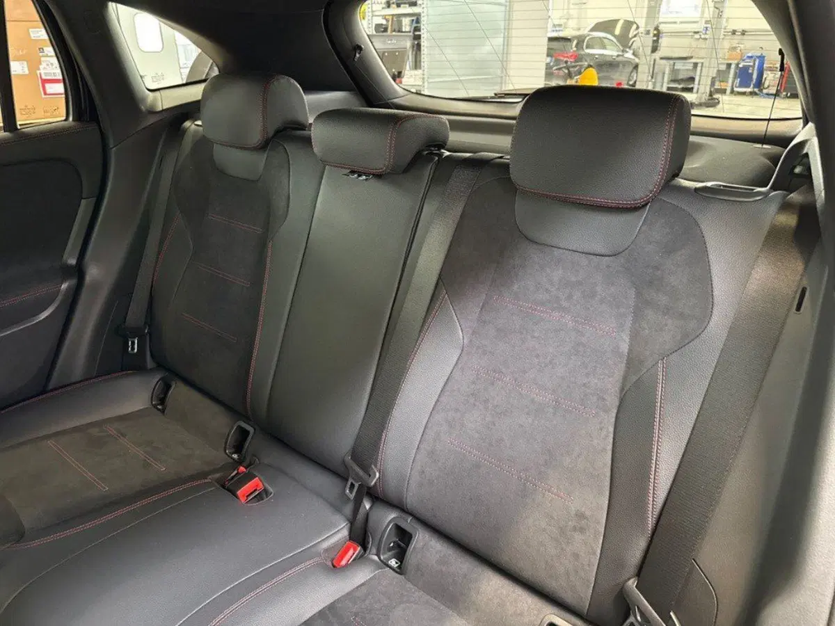 Mercedes-Benz GLA SUV nuova a Rimini (13)
