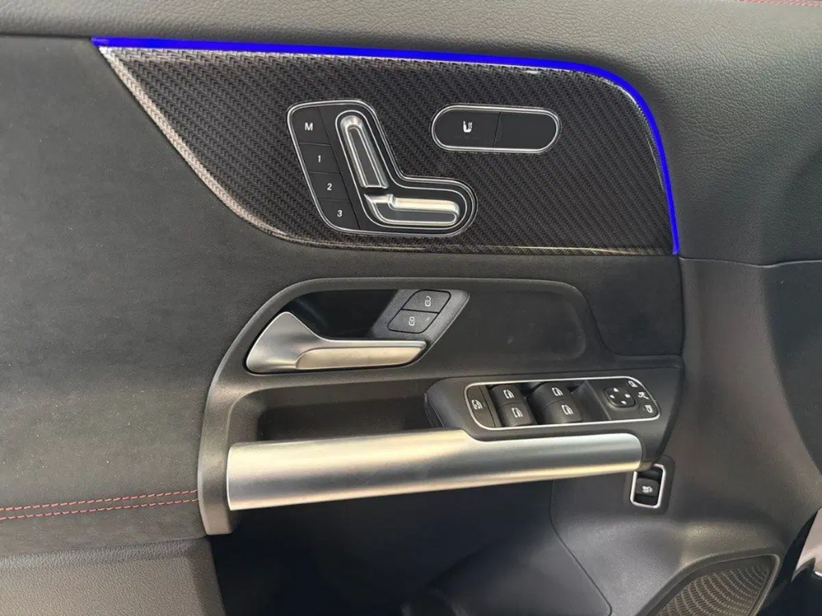 Mercedes-Benz GLA SUV nuova a Rimini (17)