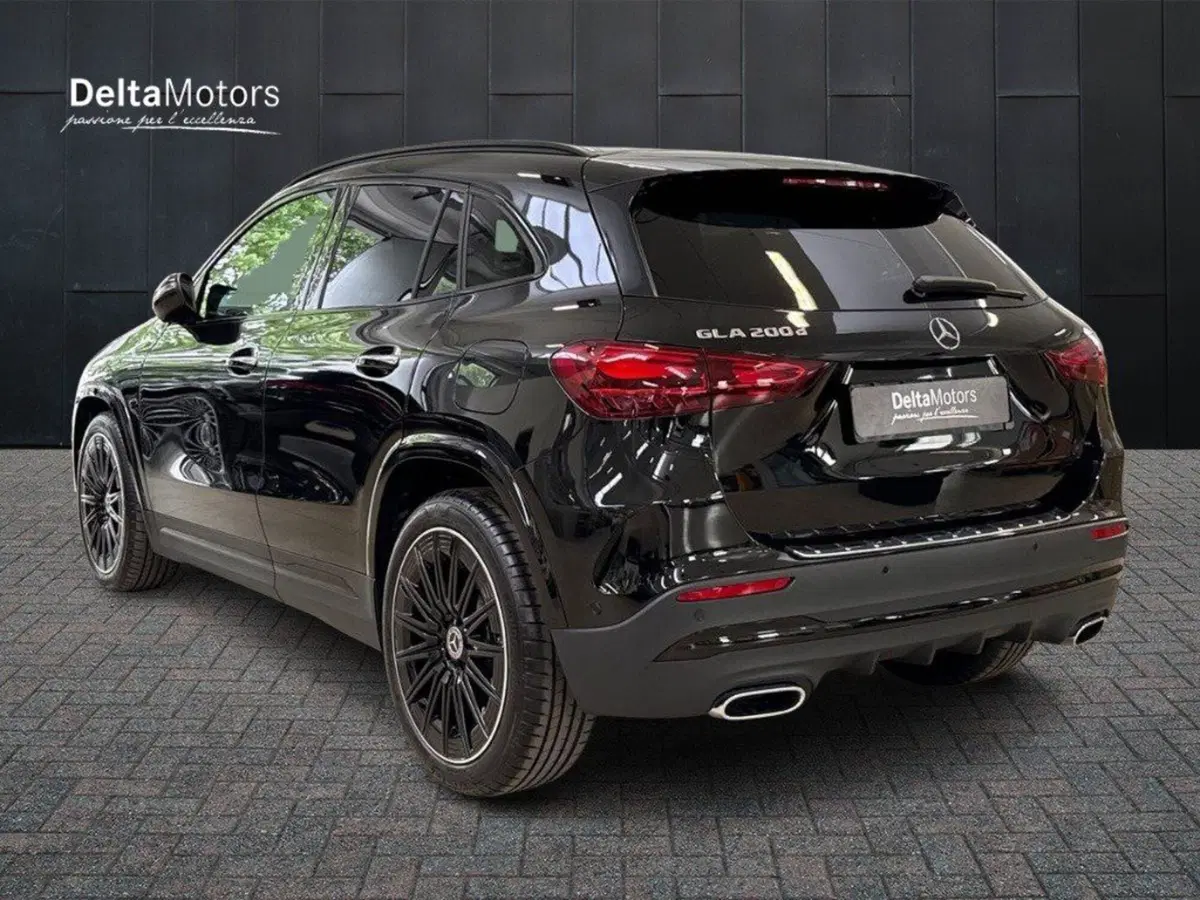 Mercedes-Benz GLA SUV nuova a Rimini (3)