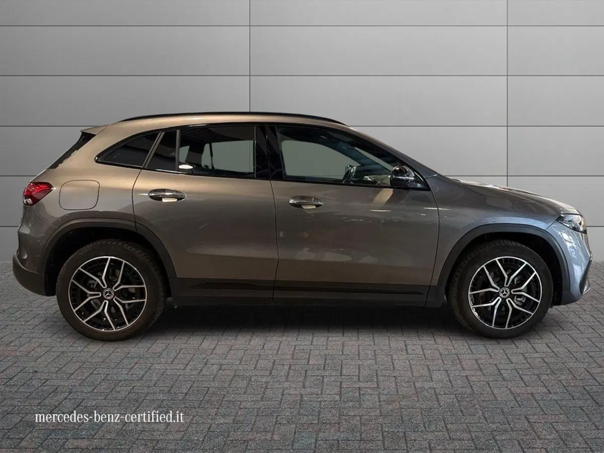 Mercedes-Benz EQA usata a Macerata (5)