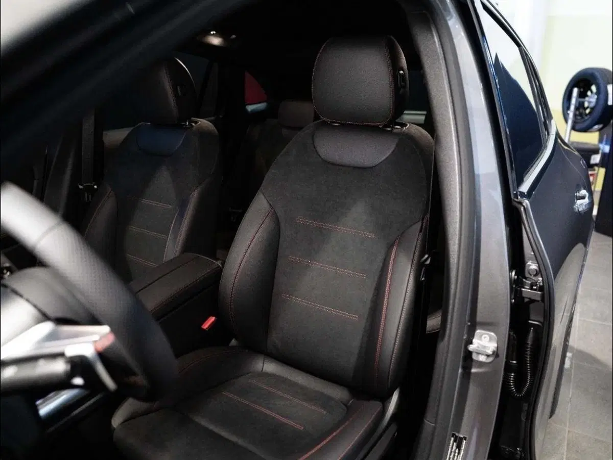 Mercedes-Benz GLA SUV nuova a Ancona (11)