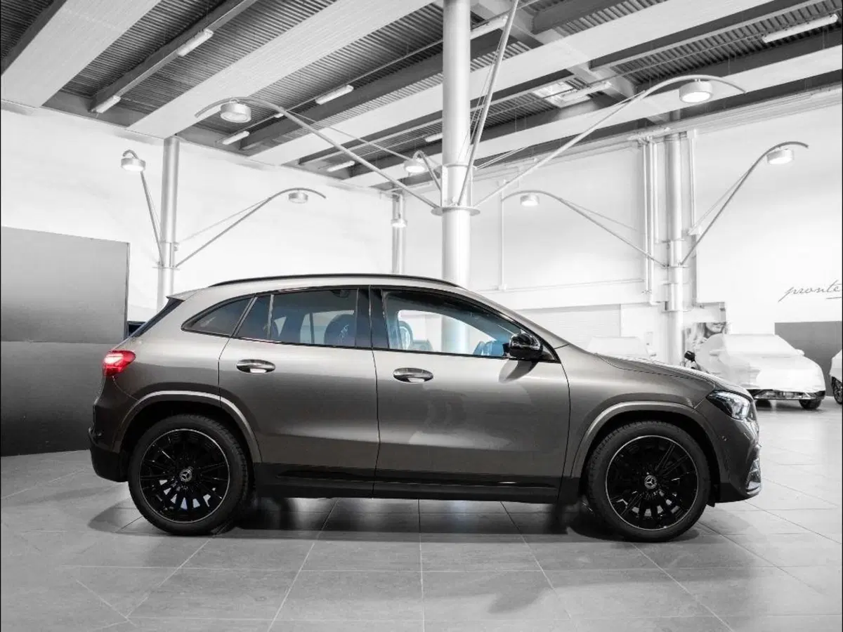 Mercedes-Benz GLA SUV nuova a Ancona (4)