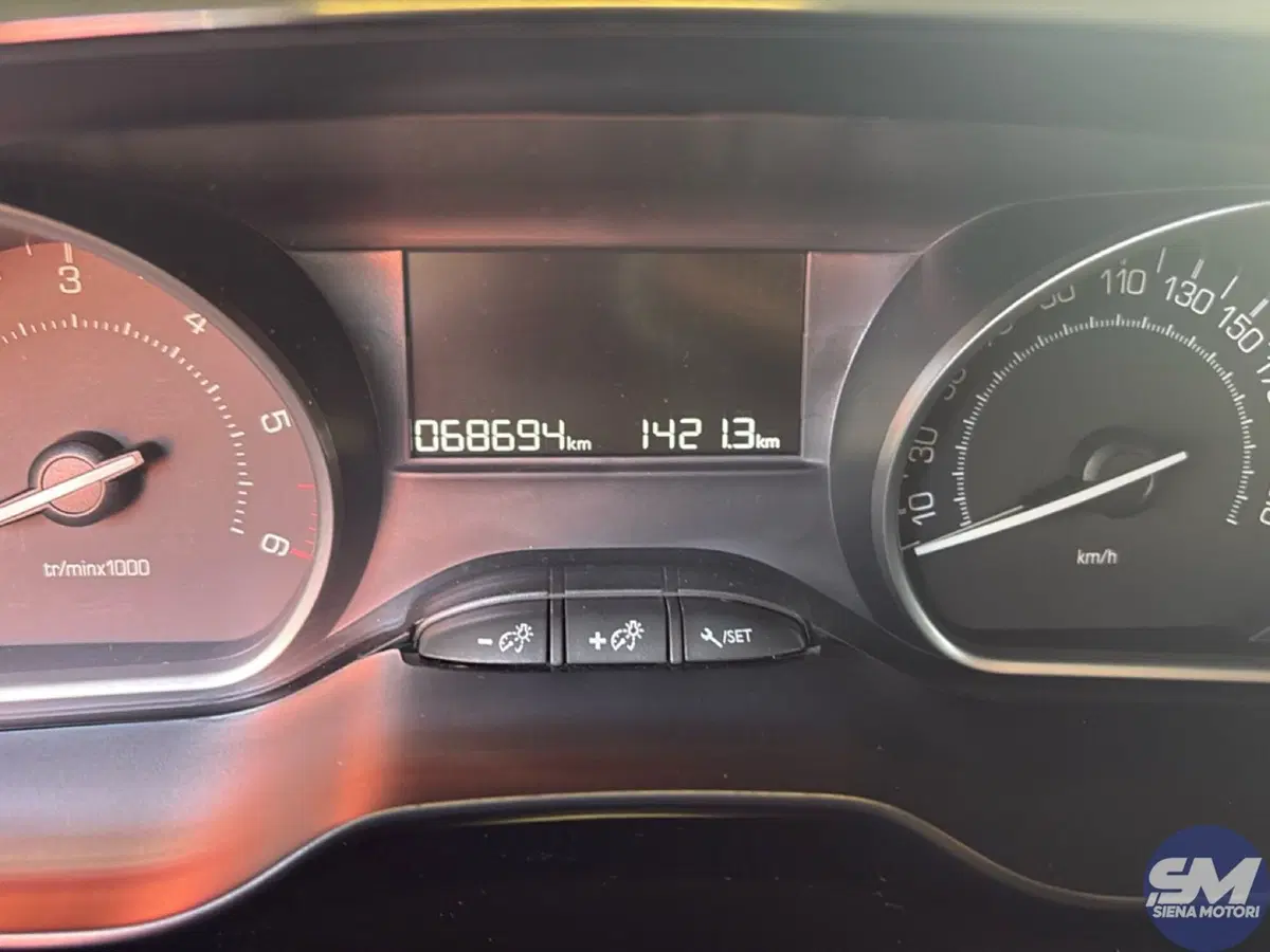 Peugeot 2008 usata a Firenze (11)