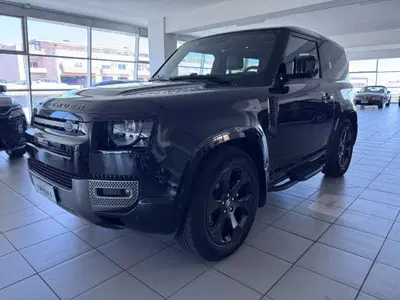 Land Rover Defender 110 3.0d i6 mhev X-Dynamic SE awd 200cv auto del 2025 usata a Messina