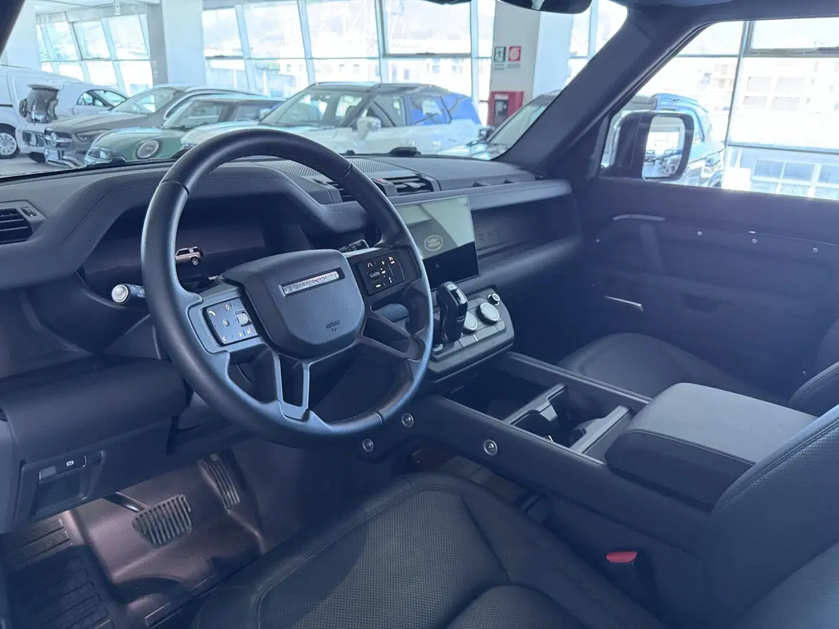 Land Rover Defender usata a Messina (7)
